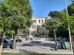 Yunanıstanda Təhsil: Təhsil Haqqı Qiymətləri və Təqaüd Proqramları