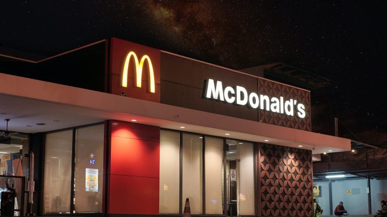 “Azərbaycanda McDonald’s: Menyu və Xidmətlər”