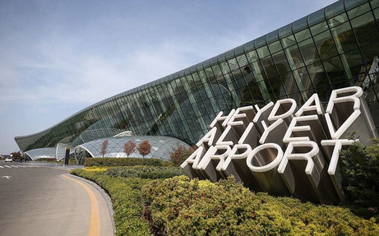 Heydər Əliyev Beynəlxalq Aeroportu : Texnologiyalar , Əyləncə