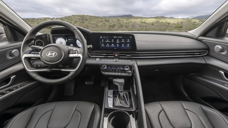 Hyundai Elantra : Texniki xüsusiyyətləri , Qiymətləri