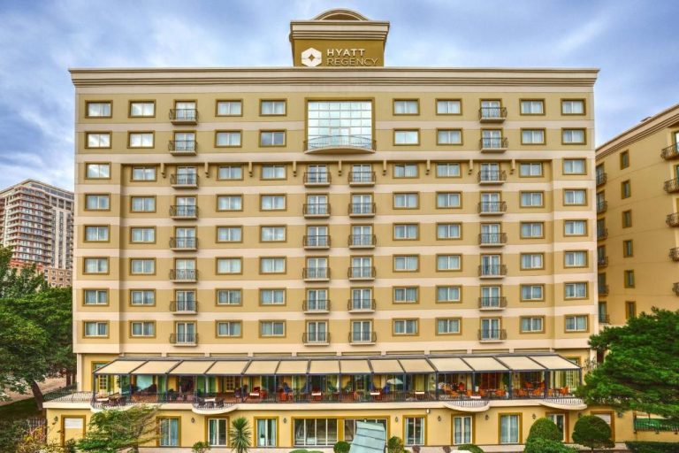 Hyatt Regency Baku : Fəaliyyəti , Üstünlükləri