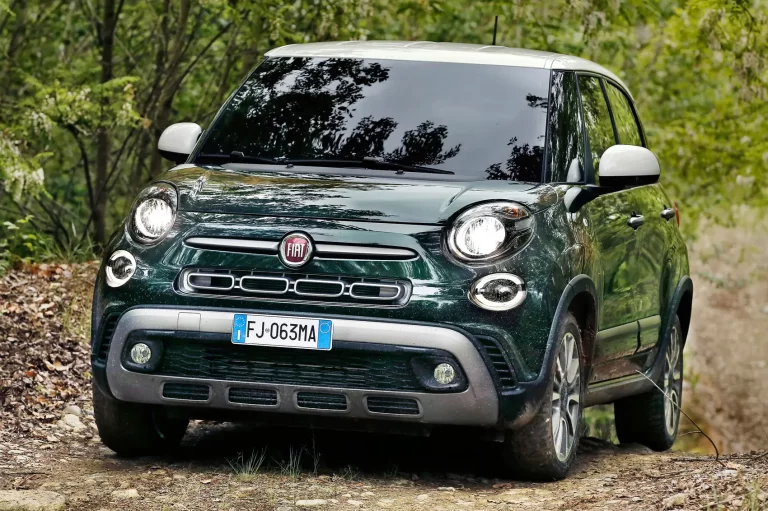 Fiat 500L : Funksional Dizayn,Ailə Rahatlığının Simvolu