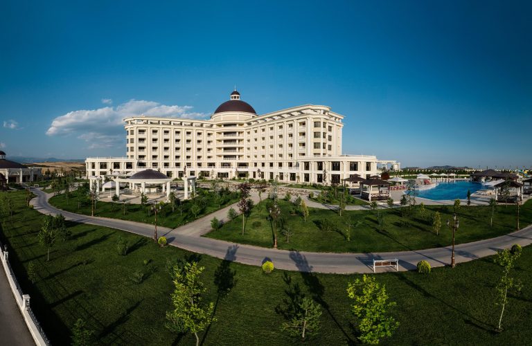 Şamaxı Palace: Memarlıq Xüsusiyyətləri, Əlaqə Məlumatları