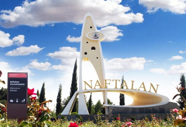 Möcüzəli Naftalan : Müalicə Üsulları , Sosial Əhəmiyyəti