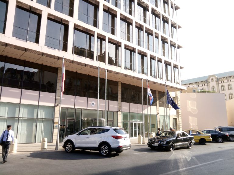 Avstriya Səfirliyi: Xidmətlər, Məlumat
