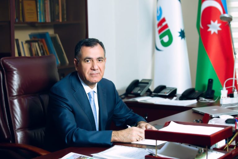 Qüdrət Həsənquliyev : Həyatı, Siyasi Fəaliyyəti