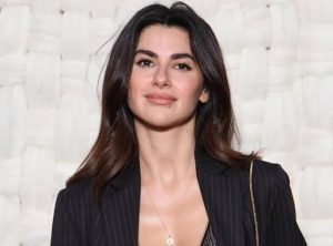 Nesrin Cavadzade: Həyatı, Serialları, Mükafatlar