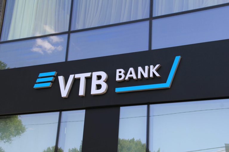VTB Bank: Məzənnə, Əlaqə Məlumatları