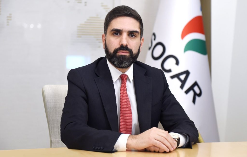 Rövşən Nəcəf : Həyatı, Təhsili, SOCAR-da Fəaliyyəti