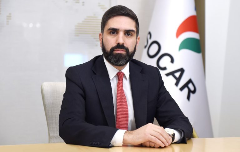 Rövşən Nəcəf : Həyatı, Təhsili, SOCAR-da Fəaliyyəti