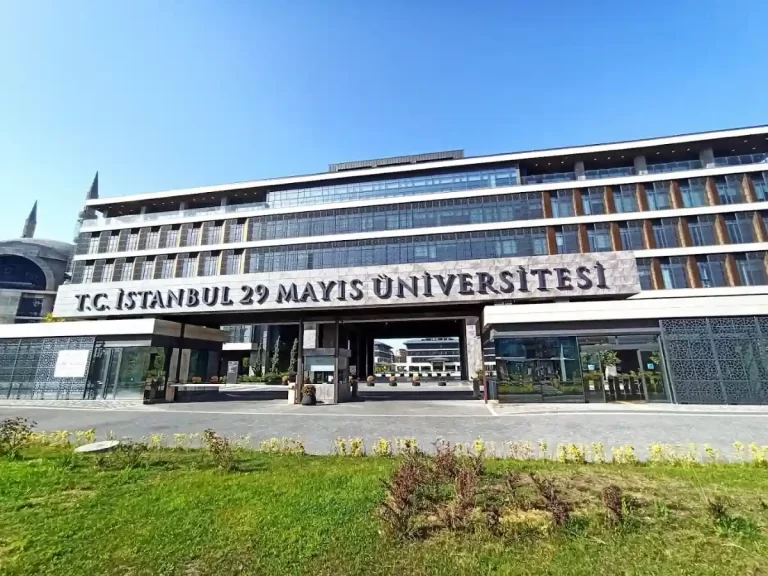 İstanbul 29 Mayıs Universiteti : Tədris proqramları, Təhsil haqları – ƏN SON