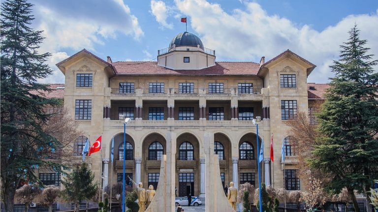 Ankara Hacı Bayram Veli Universiteti : Üstünlüklər, İmkanlar – ƏN SON