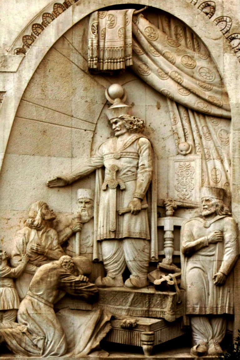 Ənuşirəvan: Hakimiyyətə Gəlişi, İslahatlar