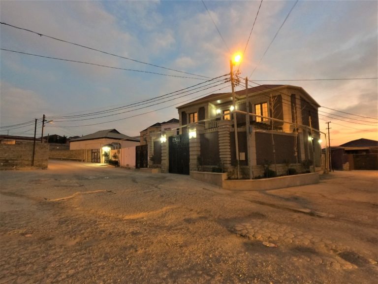 Lökbatanda Həyət Evləri: Qiymətləri, Yaşayış Müiti