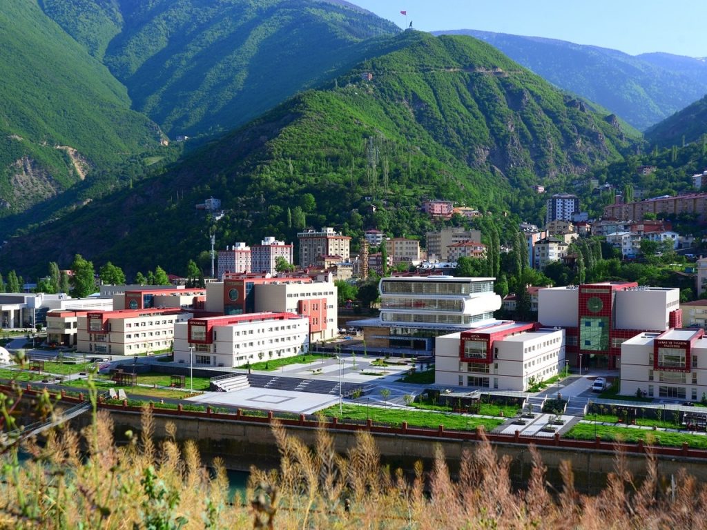 Artvin Çoruh Universiteti: Fakültələr, Təhsil Haqları-ƏN SON