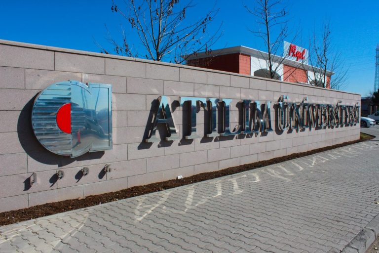 Atılım Universiteti: Fakültələr, Təhsil Haqları-ƏN SON