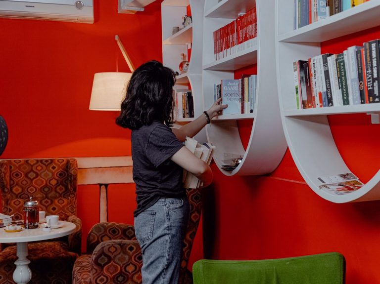 İçərişəhər Bookhouse&Cafe : Tarixi, Memarlıq Üstünlükləri, Kafedə Kitab Mədəniyyəti