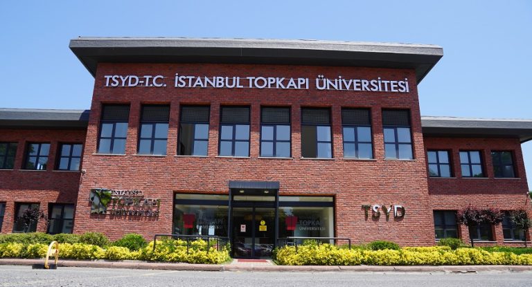 İstanbul Topkapı Universiteti: Fakültələr, Təhsil Haqları-ƏN SON