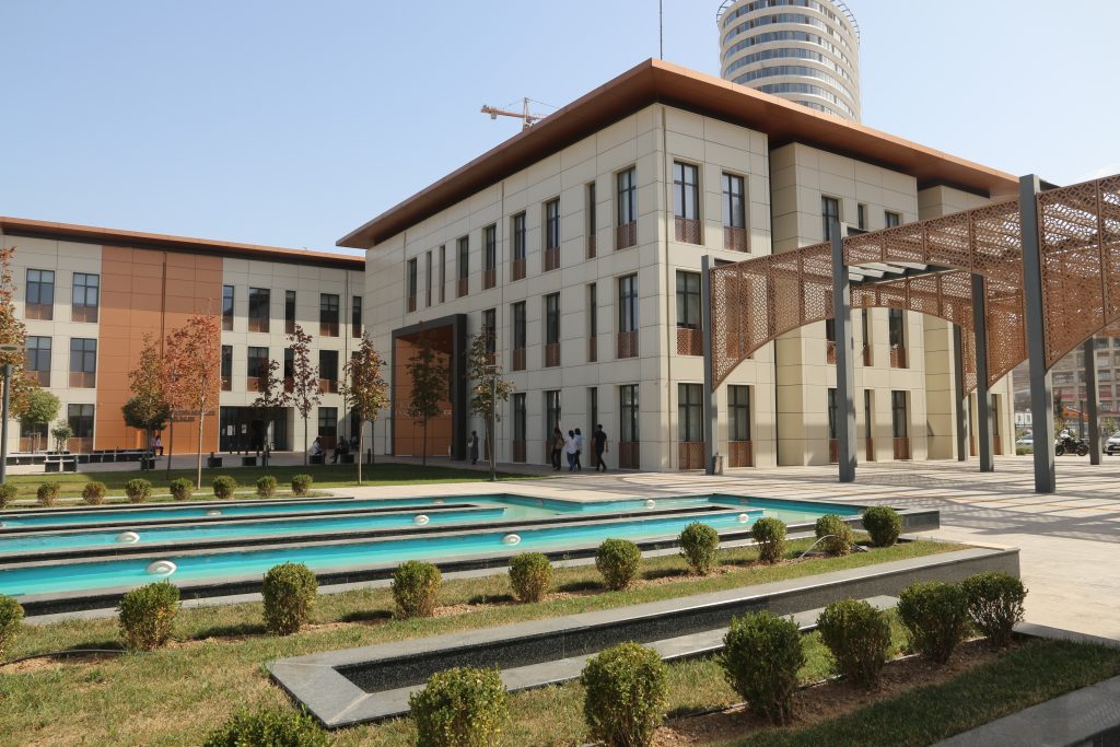 İstanbul Medeniyet Universiteti: Qəbul Qaydaları, Təhsil Haqları-ƏN SON