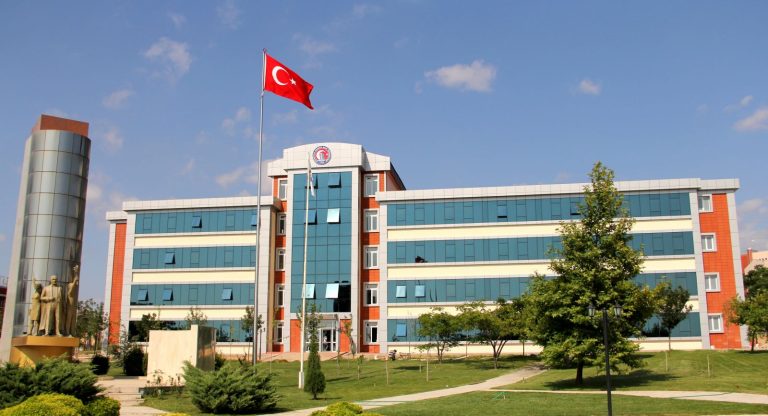 Çanakkale Onsekiz Mart Universiteti : Qəbul Şərtləri, Fakültələr, Təhsil Haqları-ƏN SON