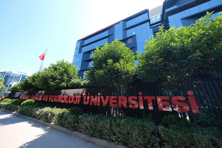 İstanbul Sağlık ve Teknoloji Universiteti: Fakültələr, Kampus Həyatı-ƏN SON
