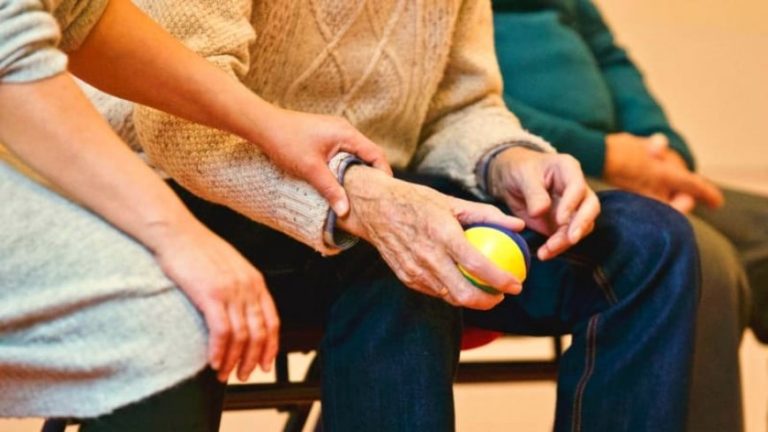 Əvrəz Vergisi : Lüğəvi Mənası , Tarixi Yanaşma, Mahiyyəti