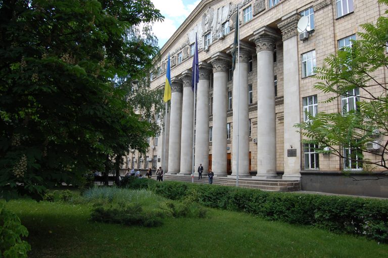 Kiyev Milli İqtisadiyyat Universiteti: Akademik Quruluş, Fakültələr