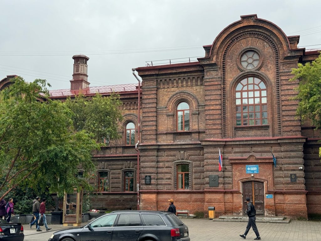Krasnoyarsk Dövlət Pedaqoji Universiteti: Fakültələr, İxtisaslar