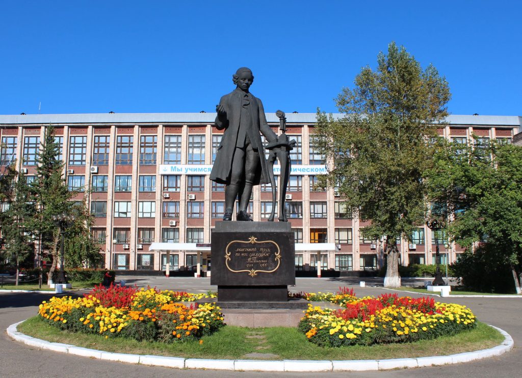 Altay Dövlət Texniki Universiteti: Tədris İxtisasları, Fakültələr