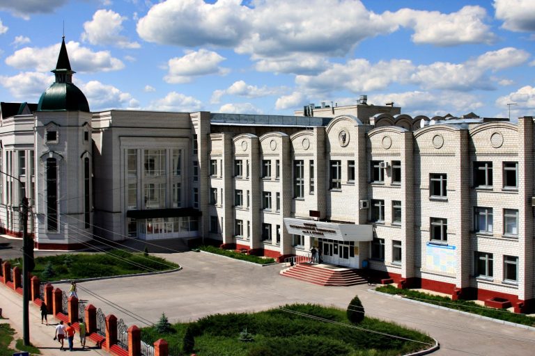 Bunin Yelets Dövlət Universiteti: Fakültələr, İxtisaslar