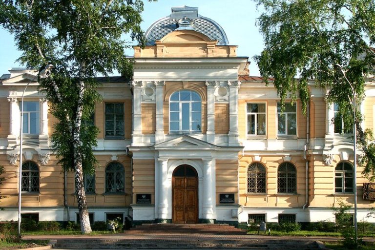 Sibir Dövlət Tibb Universiteti: Fakültələr, İxtisaslar
