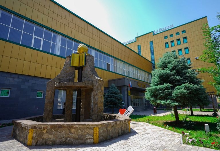 Çeçenistan Dövlət Pedaqoji Universiteti: Fakültələr, Təqaüd İmkanları