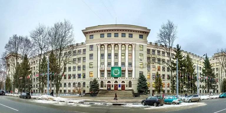 Xarkov Tibb Universiteti: Təhsil Proqramları, Tədris Keyfiyyəti