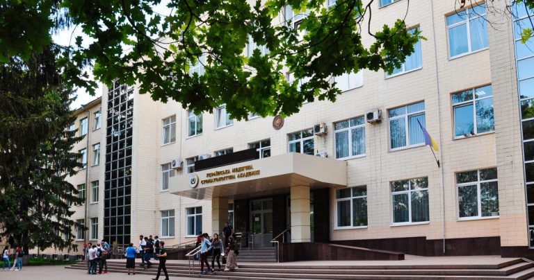 Poltava Dövlət Tibb Universiteti: Fakültələri, Təhsil İmkanları