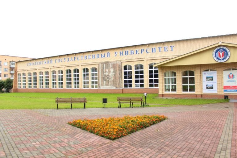 Smolensk Dövlət Universiteti: Fakültələr, Təhsil Haqları
