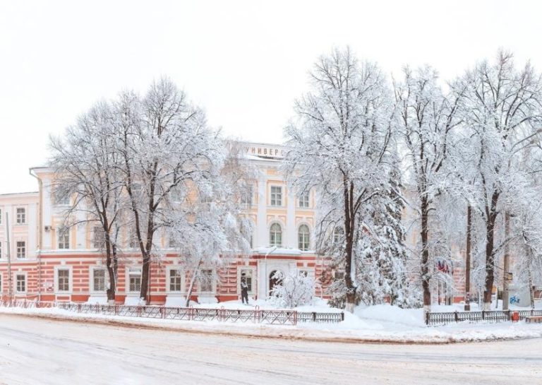 Yaroslavl Demidov Dövlət Universiteti : Fakültələr,İxtisaslar