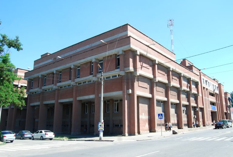 Qara Dəniz Milli Universiteti: Təhsil Proqramları, İxtisaslar