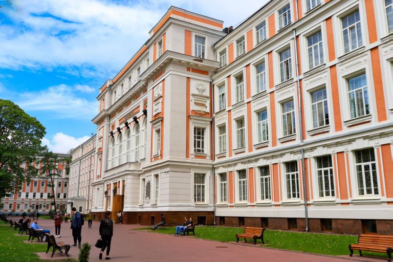 Moskva Dövlət Rabitə Universiteti: Tədris Proqramları, Əsas İxtisaslar