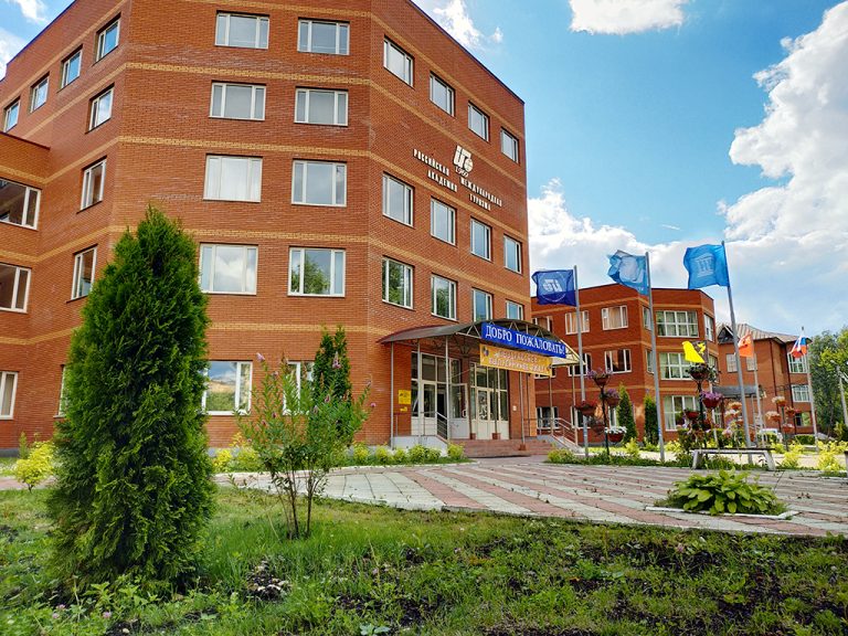 Milli Turizm Akademiyası: Fakültələr, İxtisaslar