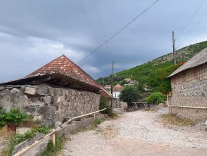 Qoxmuq Kəndi : Coğrafi mövqeyi, Təsərrüfat həyatı