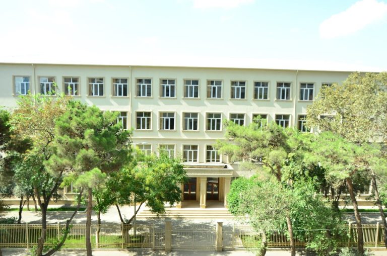 Pişəvəri Adına Gimnaziya: Tarix, Təhsil Sistemi