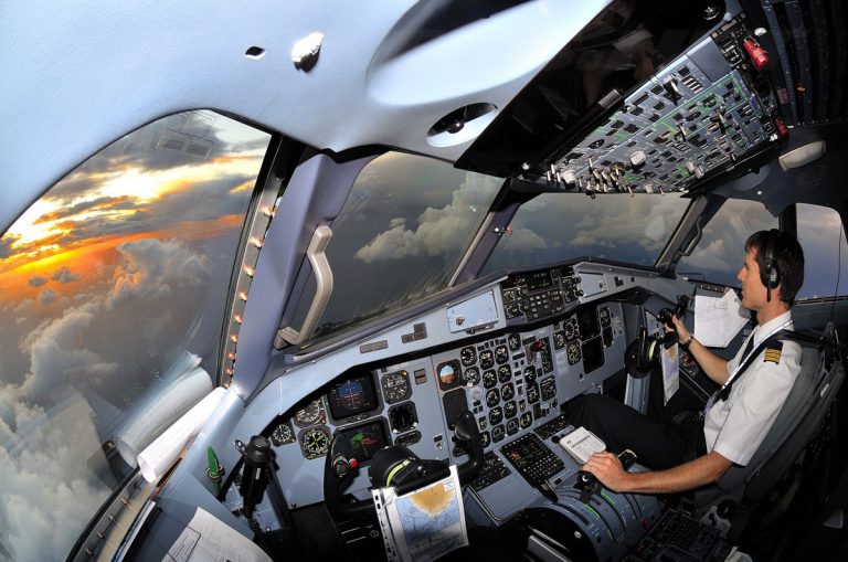 Pilot Sözü: Tarixi Kökü, Peşəvi Rolu