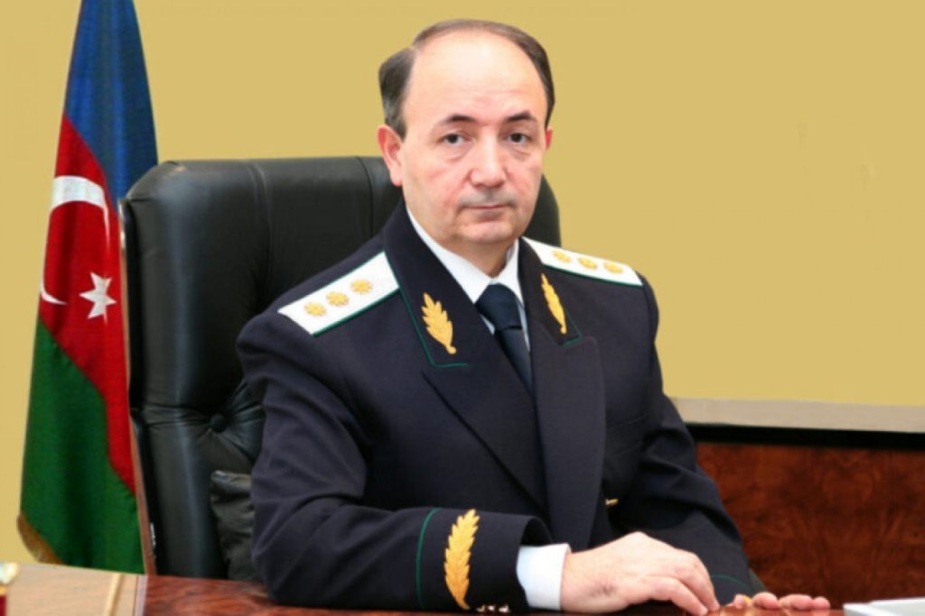 Fikrət Məmmədov: Erkən Həyatı, Təhsil Yolu