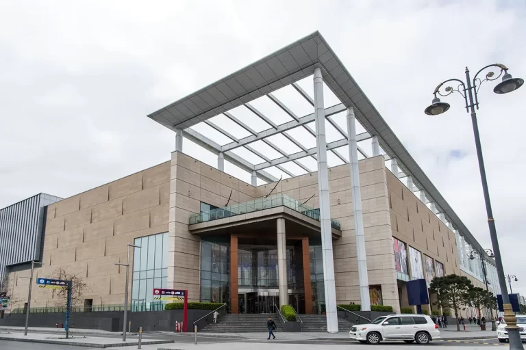 Gənclik Mall: Memarlıq Dizaynı, İnfrastruktur Yenilikləri