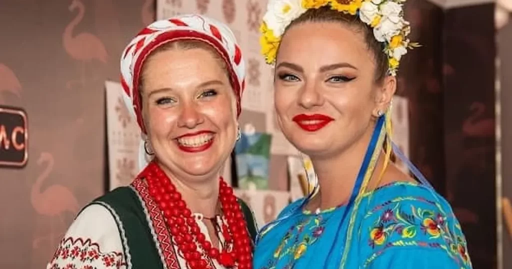 Xaxol Milləti: Leksik, Mədəni Xüsusiyyətləri