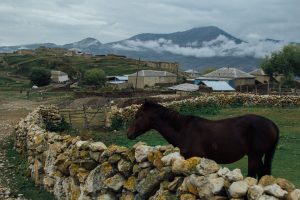 Qrızdəhnə: Təbii Landşaft, İqlim