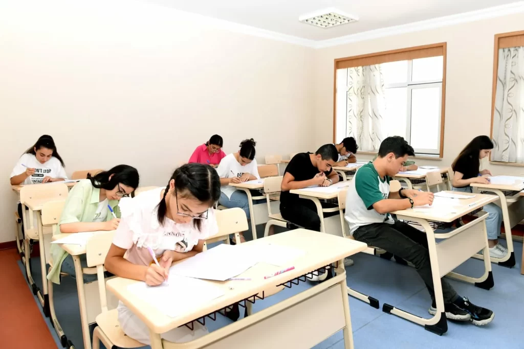 Fritl Gəncə:  İmtahan Sturukturu, Qatılma Şərtləri