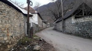 Qımıl Kəndi: Coğrafi Mövqe, Relyef